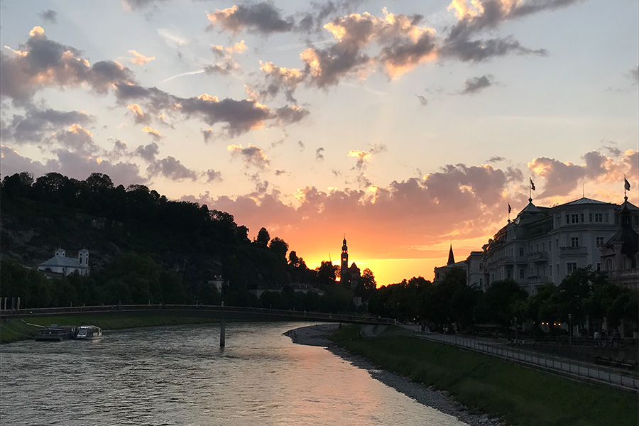 Salzburg in der Abenddämmerung